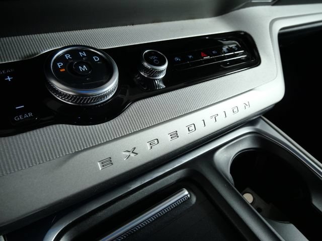 Certified 2025 Ford Expedition Active AWD/4WD image 24