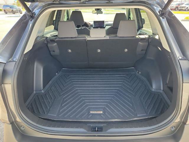 Used 2023 Toyota RAV4 XLE w/ Convenience Package FWD image 11