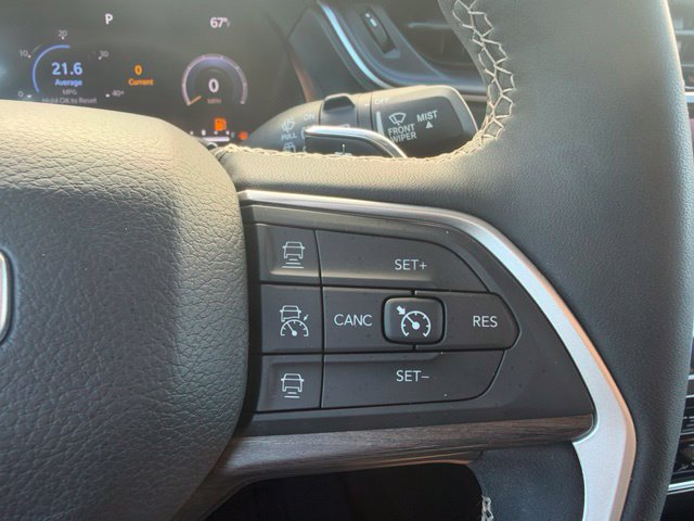 Used 2023 Jeep Grand Cherokee L Limited RWD image 16