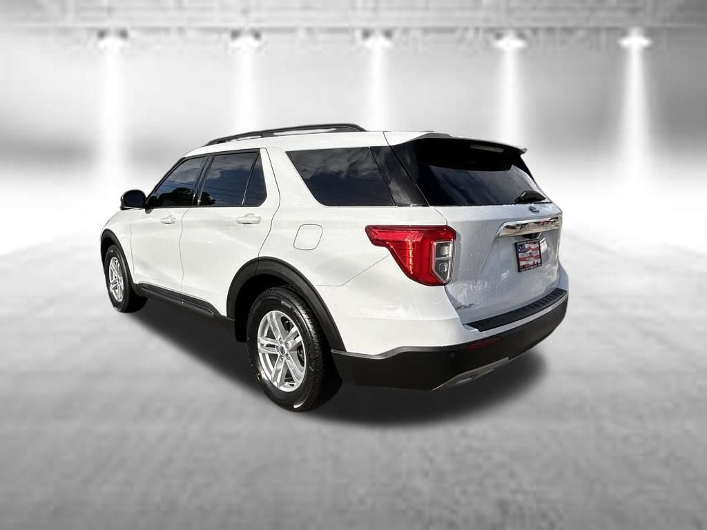 Certified 2021 Ford Explorer XLT w/ Equipment Group 202A RWD image 7