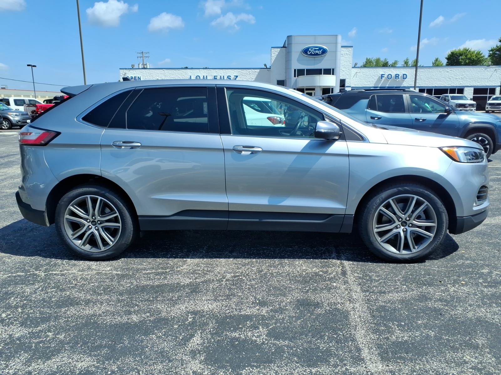 Certified 2024 Ford Edge Titanium w/ Equipment Group 301A AWD/4WD image 29