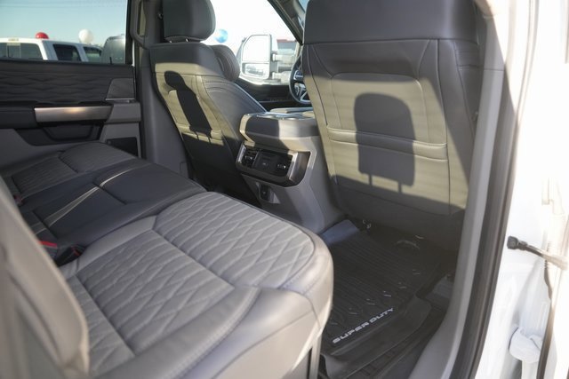Certified 2025 Ford F250 Platinum w/ Platinum Plus Package image 15