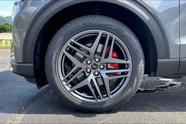 Certified 2025 Ford Explorer ST-Line w/ Premium Package RWD image 9