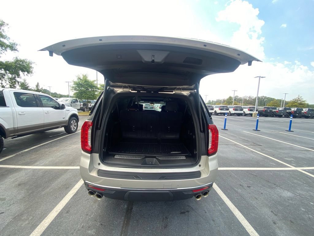 Used 2023 GMC Yukon XL Denali Ultimate AWD/4WD image 29