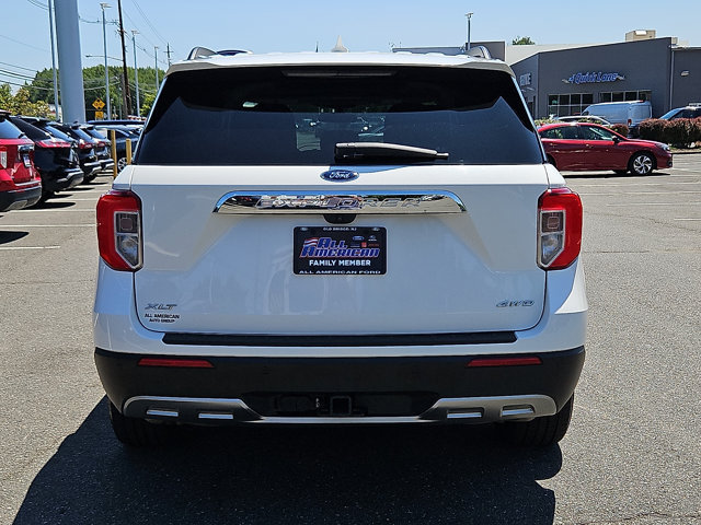 Certified 2023 Ford Explorer XLT w/ Equipment Group 202A AWD/4WD image 9