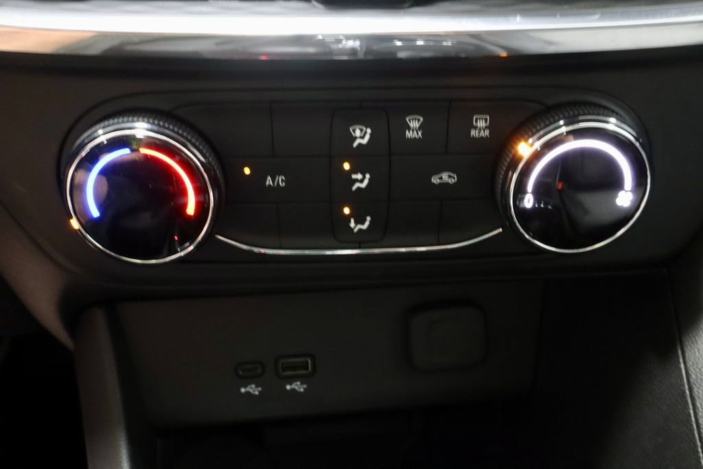 Used 2025 Buick Encore GX Preferred image 30