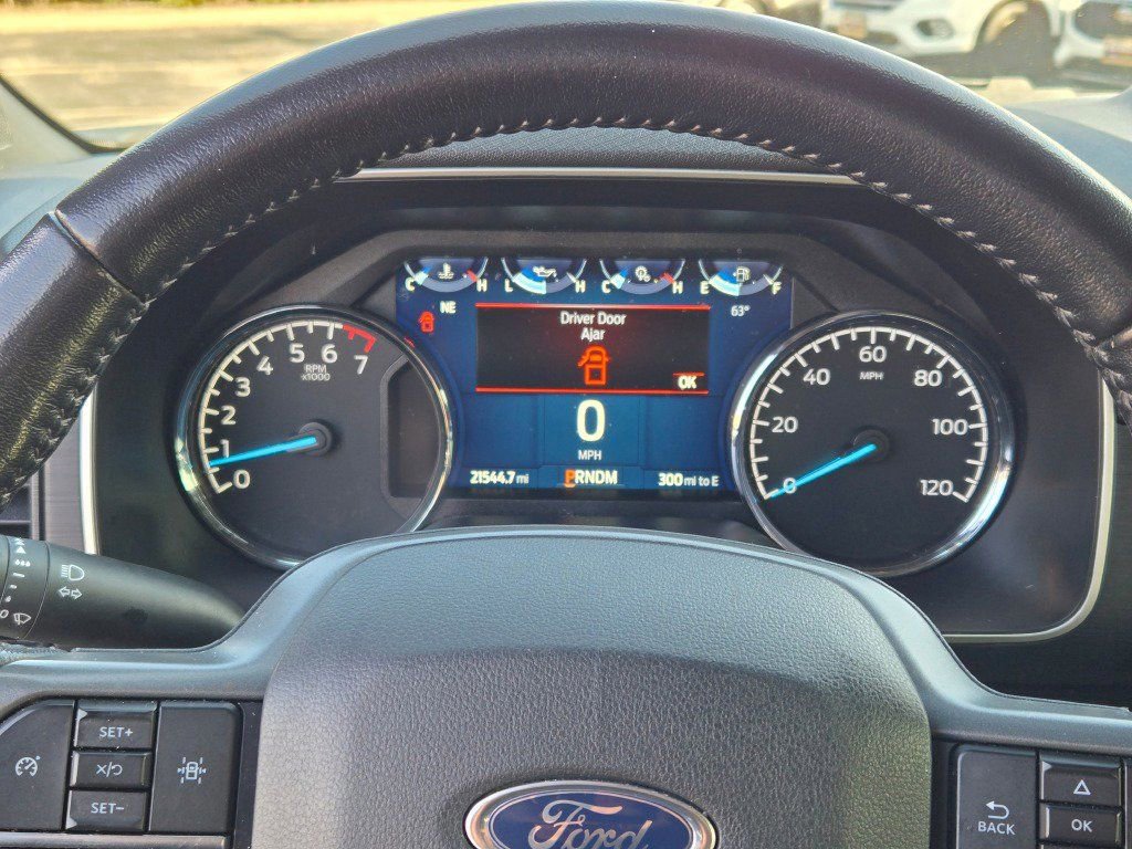 Certified 2022 Ford F150 XLT w/ Equipment Group 302A High image 33