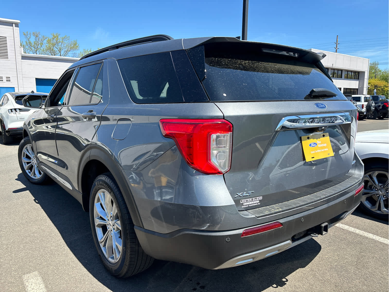 Certified 2023 Ford Explorer XLT w/ Equipment Group 202A AWD/4WD image 24