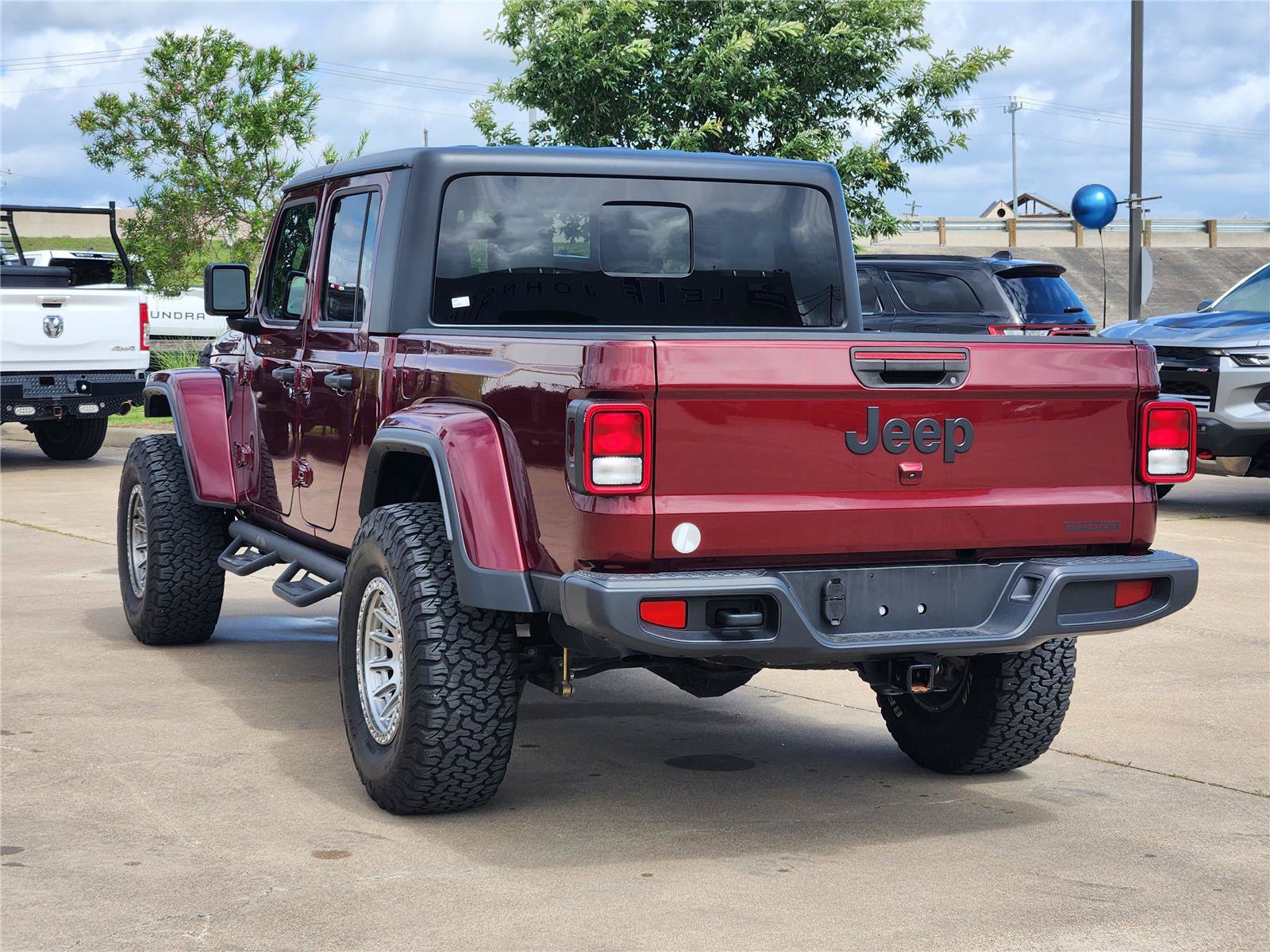 Used 2021 Jeep Gladiator Sport AWD/4WD image 5