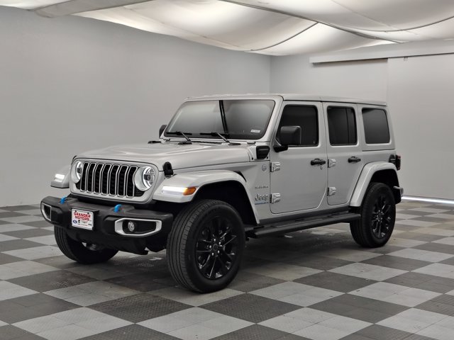 Used 2024 Jeep Wrangler Unlimited Sahara AWD/4WD image 6