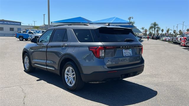 Certified 2025 Ford Explorer Active RWD image 5