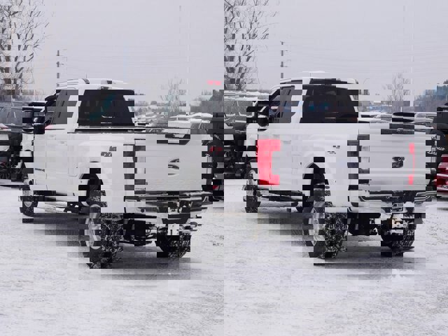 Certified 2017 Ford F350 Lariat w/ Tow Technology Bundle image 5