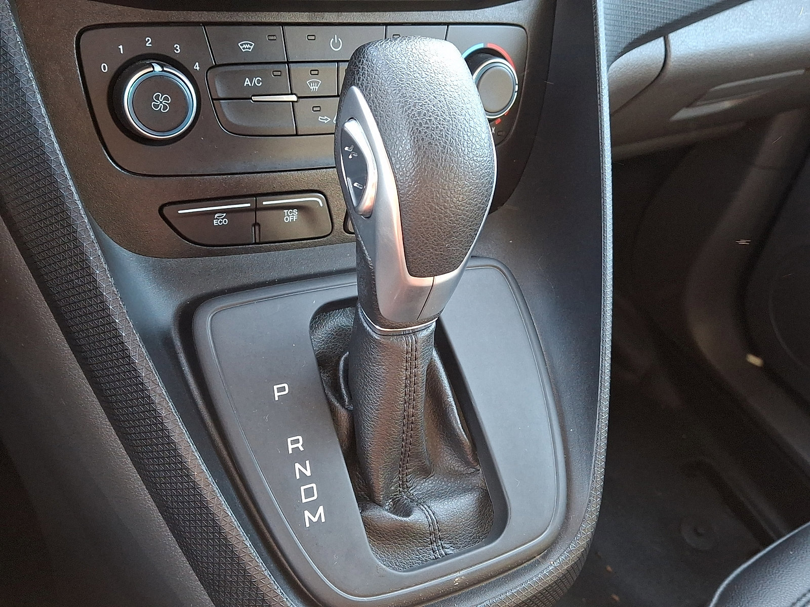 Certified 2023 Ford Transit Connect XL w/ Trailer Tow Package image 22