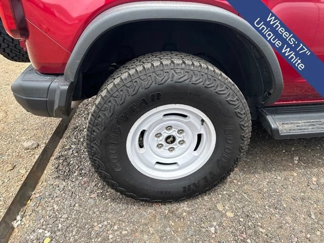 Certified 2025 Ford Bronco Heritage Edition AWD/4WD image 11