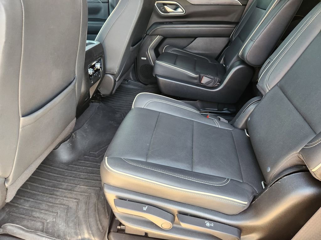 Used 2022 GMC Yukon SLT w/ SLT Premium Package image 29