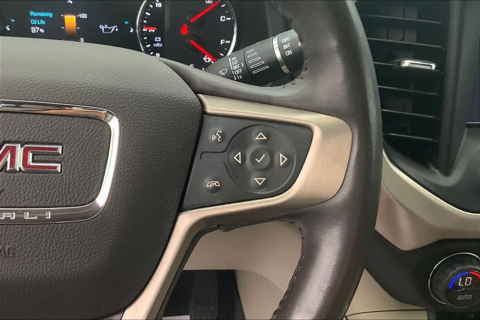 Used 2019 GMC Acadia Denali FWD image 24