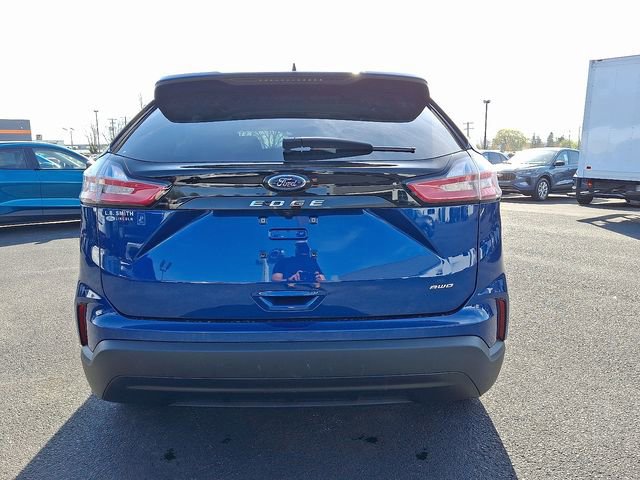 Certified 2023 Ford Edge SE image 5