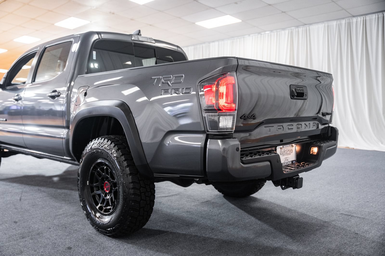 Used 2023 Toyota Tacoma TRD Pro AWD/4WD image 5