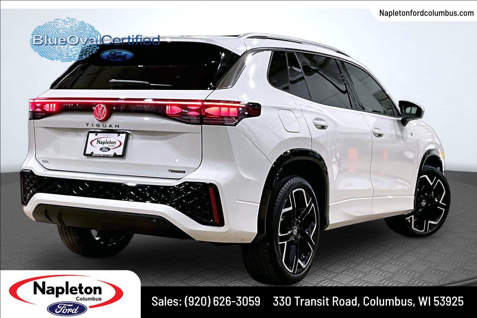 Used 2025 Volkswagen Tiguan SEL R-Line AWD/4WD image 2