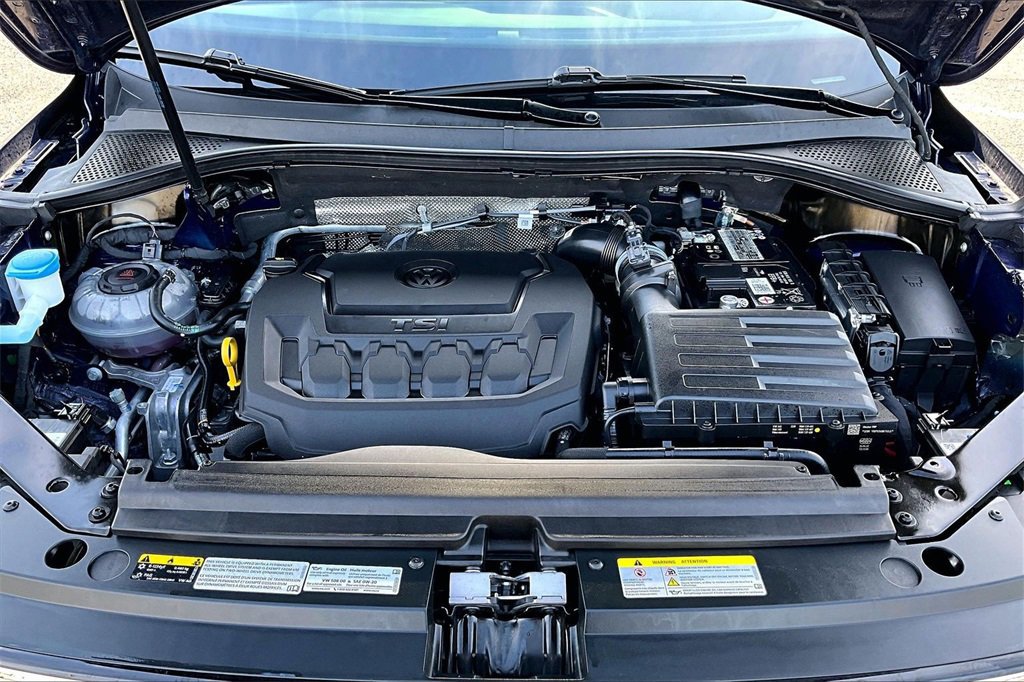 Used 2022 Volkswagen Tiguan SEL R-Line image 12