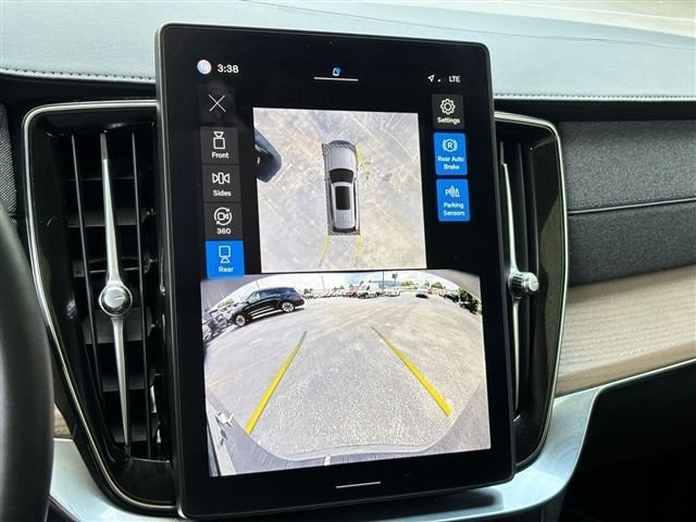 Used 2025 Volvo XC90 B5 Plus AWD/4WD image 27