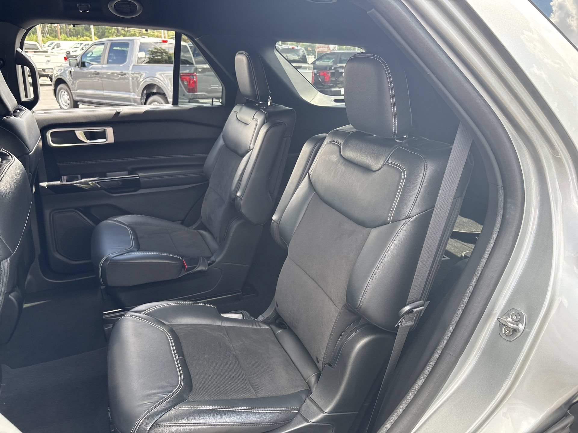 Certified 2022 Ford Explorer ST AWD/4WD image 18