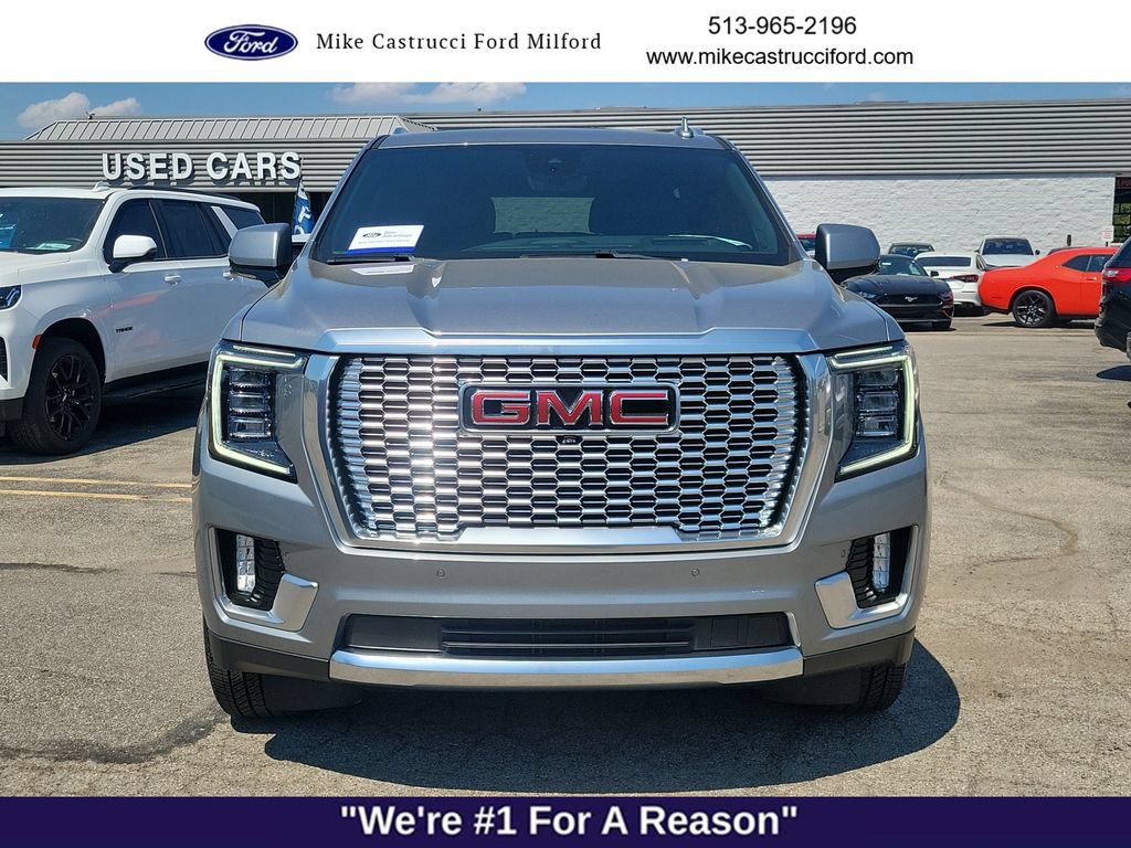 Used 2024 GMC Yukon Denali w/ Advanced Technology Package AWD/4WD image 8