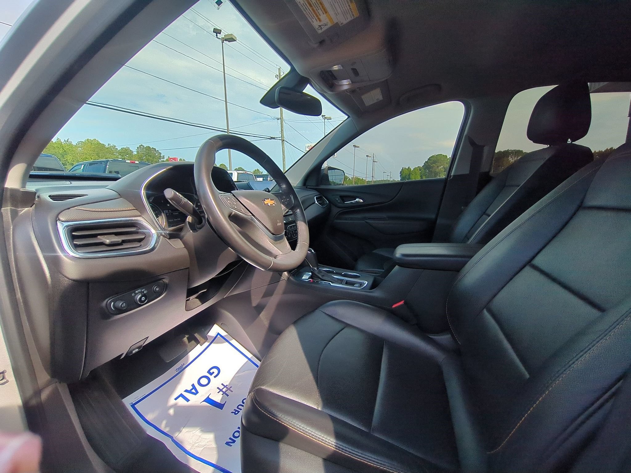 Used 2018 Chevrolet Equinox Premier FWD image 14