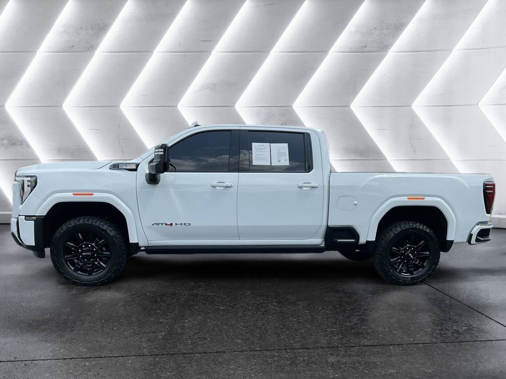 Used 2025 GMC Sierra 2500 AT4 w/ AT4 Premium Plus Package AWD/4WD image 4