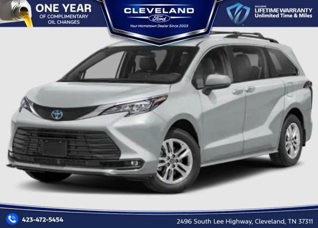 Used 2025 Toyota Sienna XLE FWD video 1