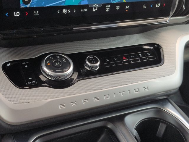 Certified 2025 Ford Expedition Max Active AWD/4WD image 16