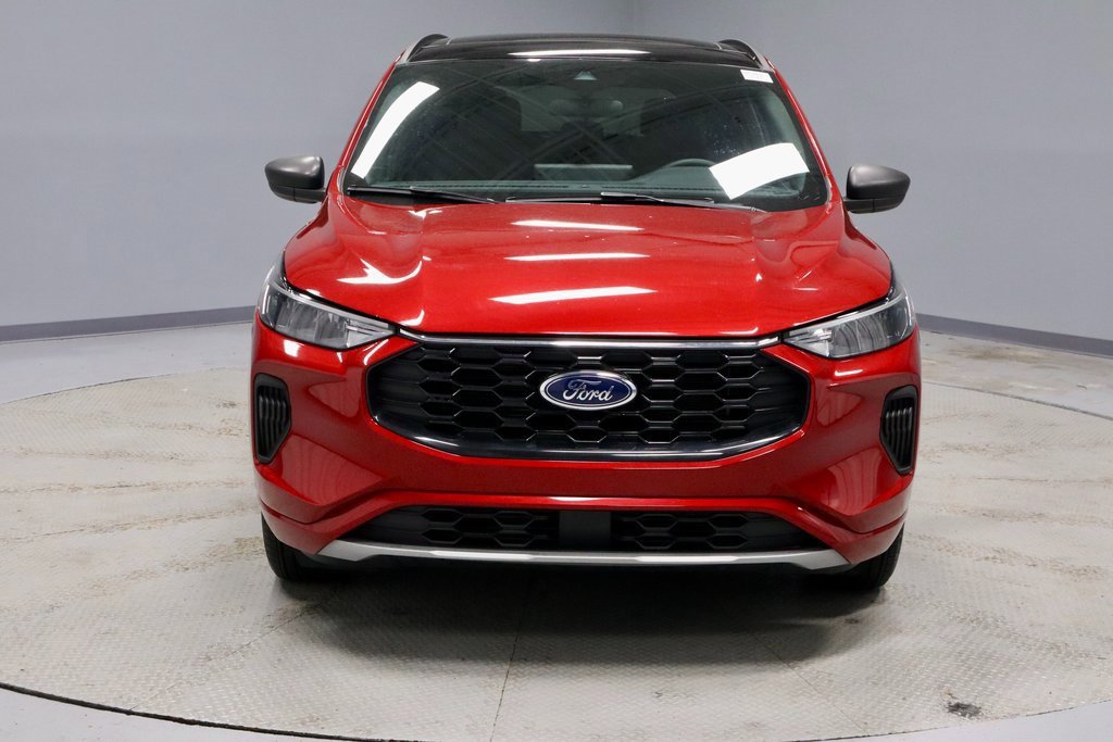 Certified 2023 Ford Escape ST-Line w/ Tech Pack #1 image 8