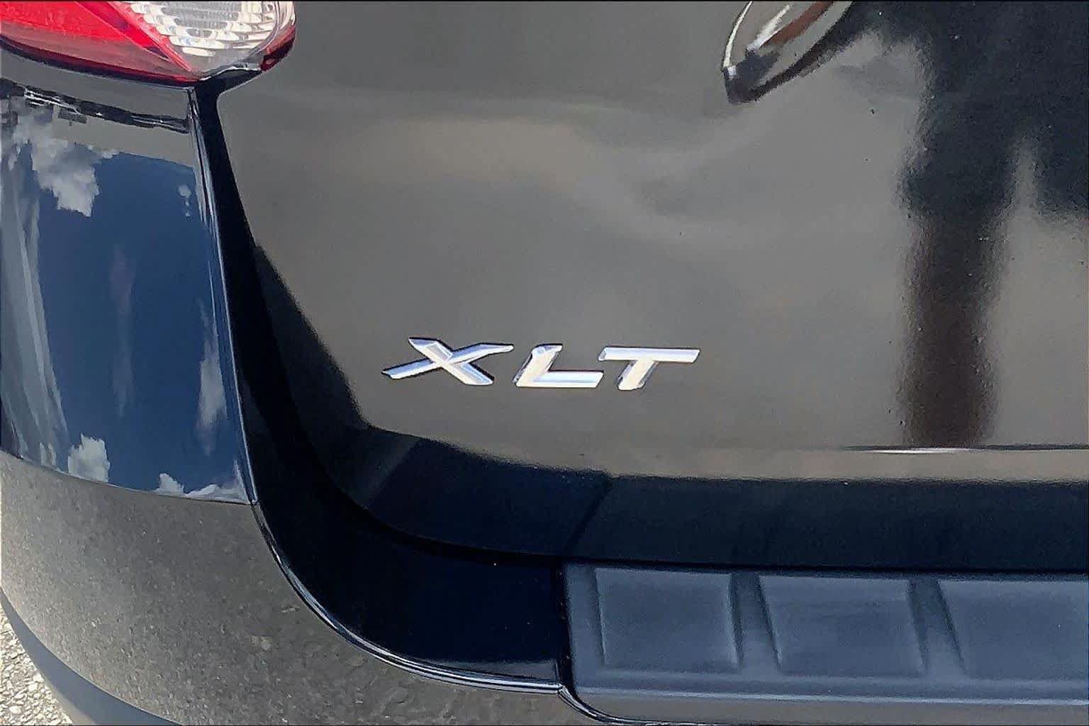 Certified 2023 Ford Explorer XLT w/ Equipment Group 202A AWD/4WD image 10