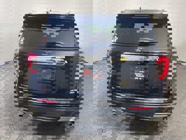 Certified 2023 Ford Explorer Limited w/ Equipment Group 301A image 3