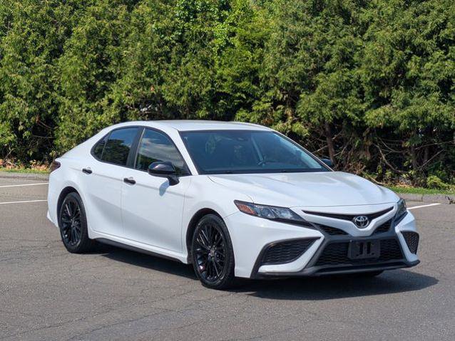 Used 2021 Toyota Camry SE AWD/4WD image 1
