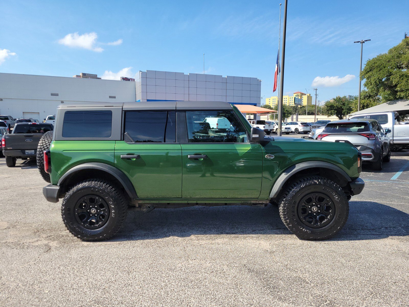 Certified 2023 Ford Bronco Wildtrak image 2