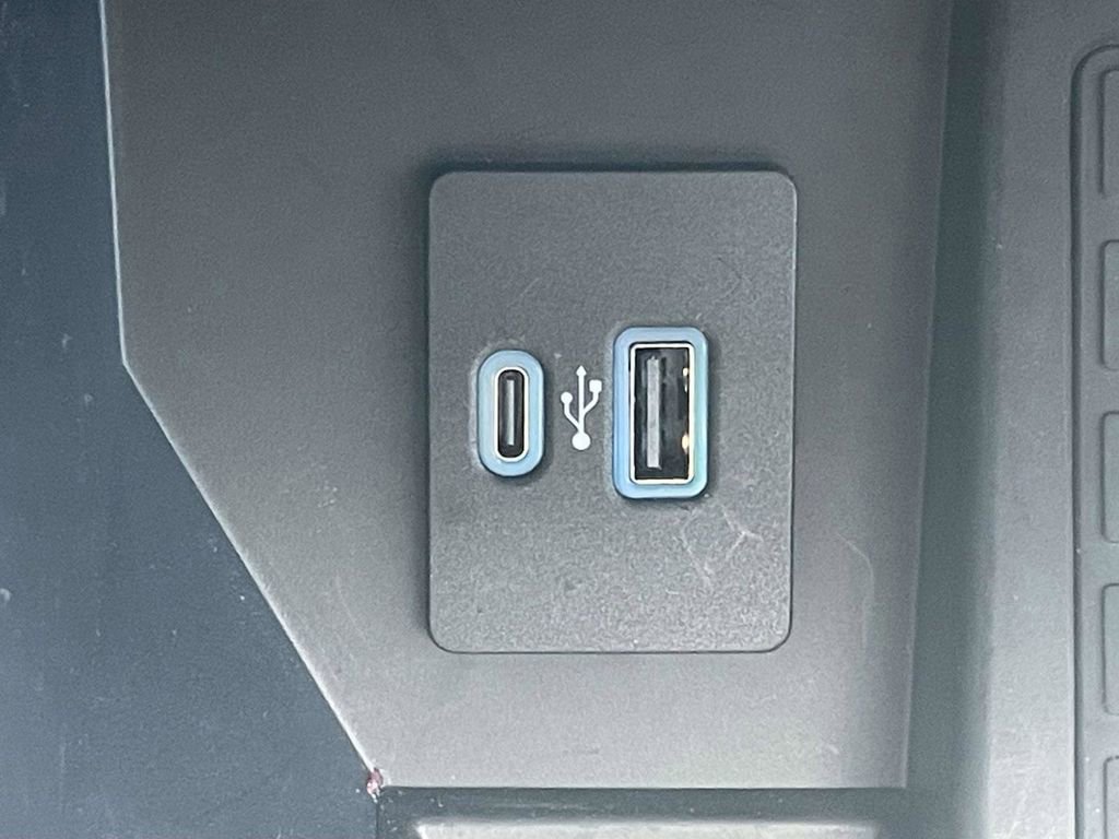 Certified 2022 Ford F150 Raptor w/ Equipment Group 801A High image 23