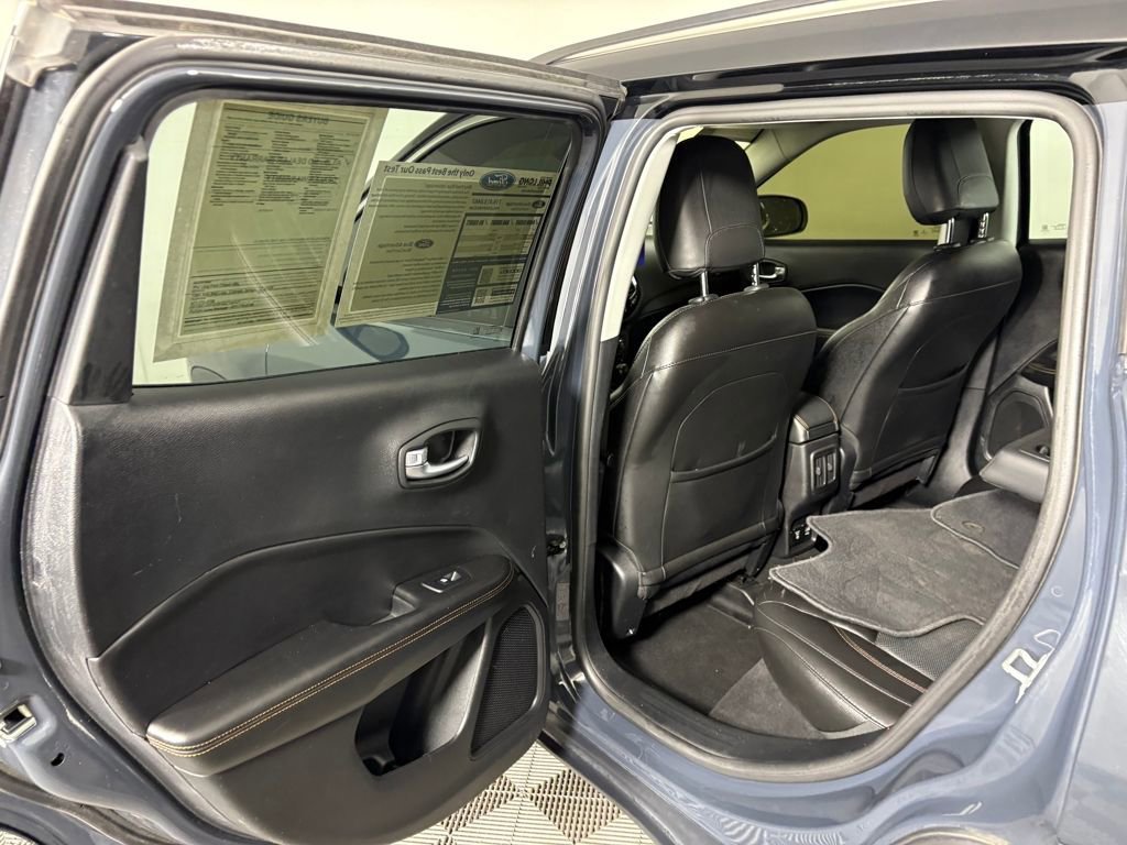 Used 2018 Jeep Compass Limited image 28