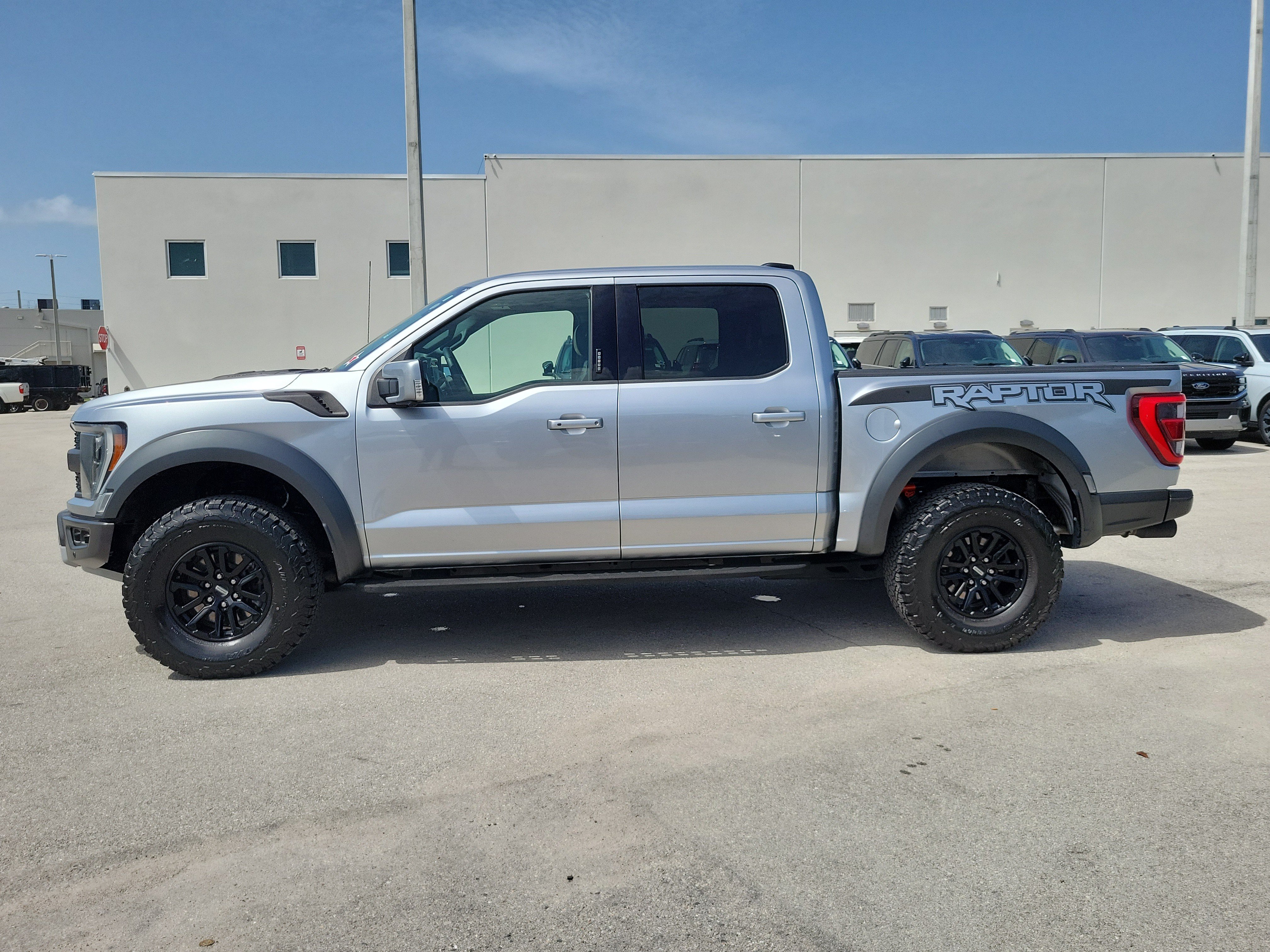 Certified 2022 Ford F150 Raptor w/ Equipment Group 801A High AWD/4WD image 8