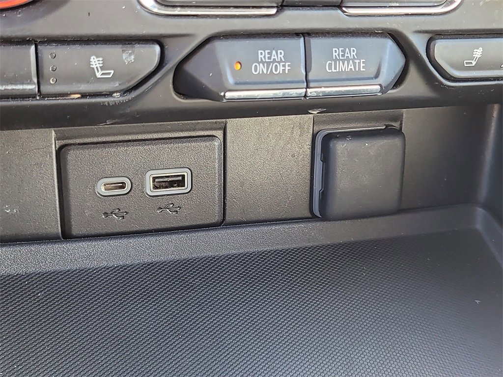 Used 2023 Chevrolet Tahoe Z71 image 26