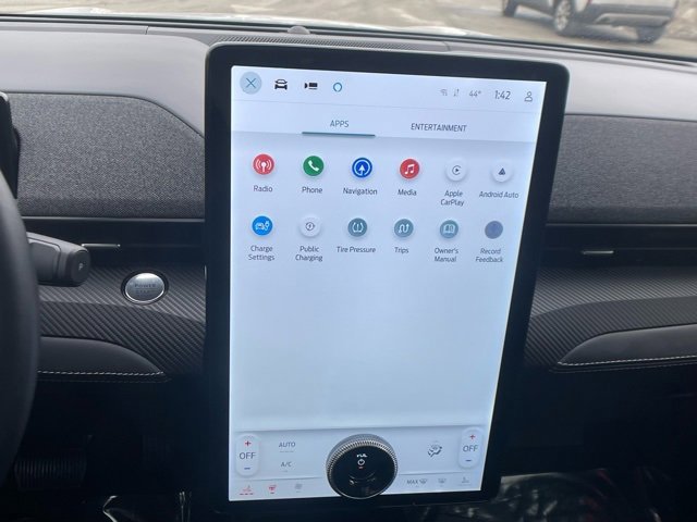 Certified 2025 Ford Mustang Mach-E Premium image 24