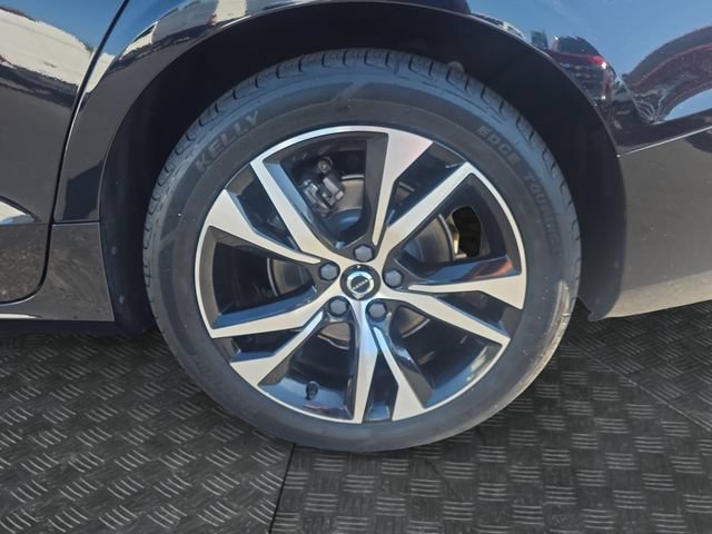 Used 2024 Volvo S60 B5 Plus AWD/4WD image 14
