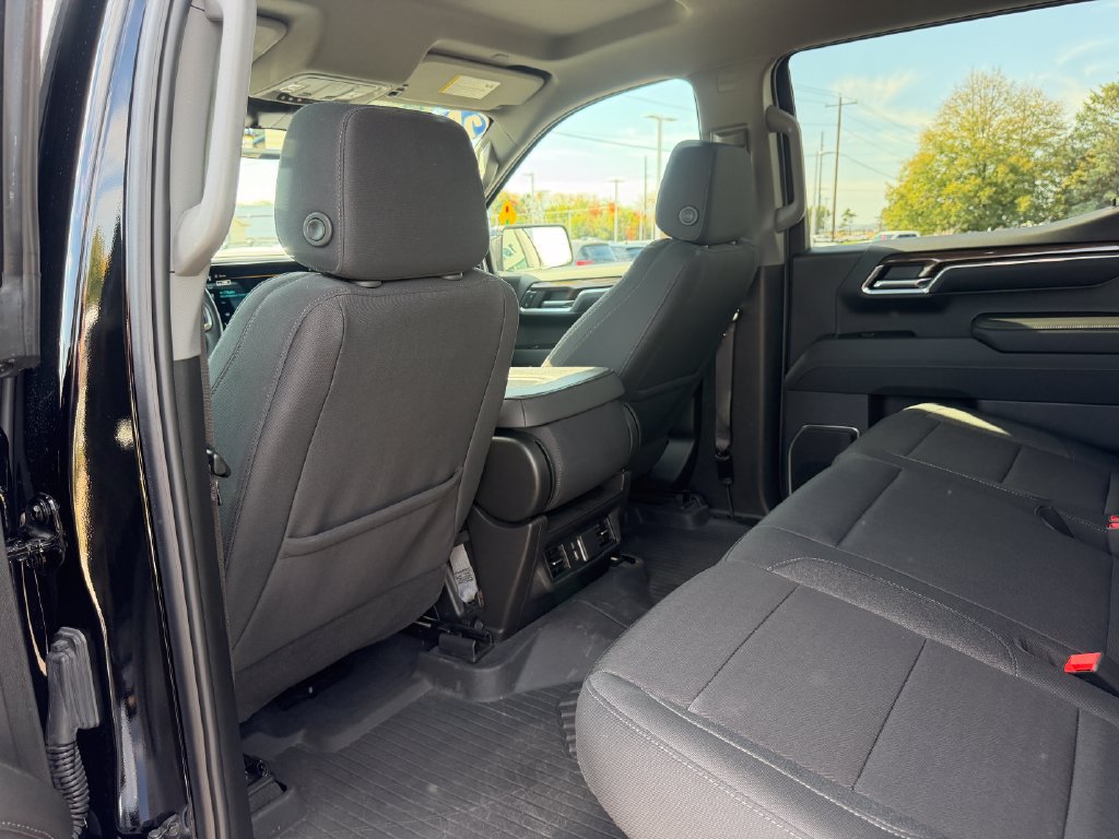 Used 2024 Chevrolet Silverado 1500 RST AWD/4WD image 25