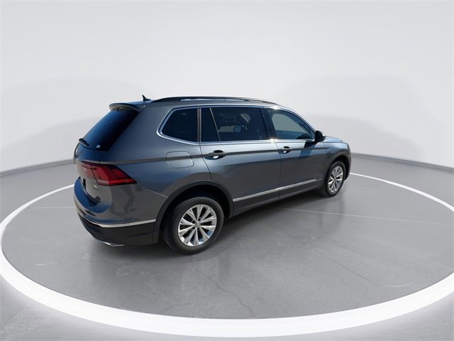 Used 2018 Volkswagen Tiguan SE w/ Panoramic Sunroof Package image 6