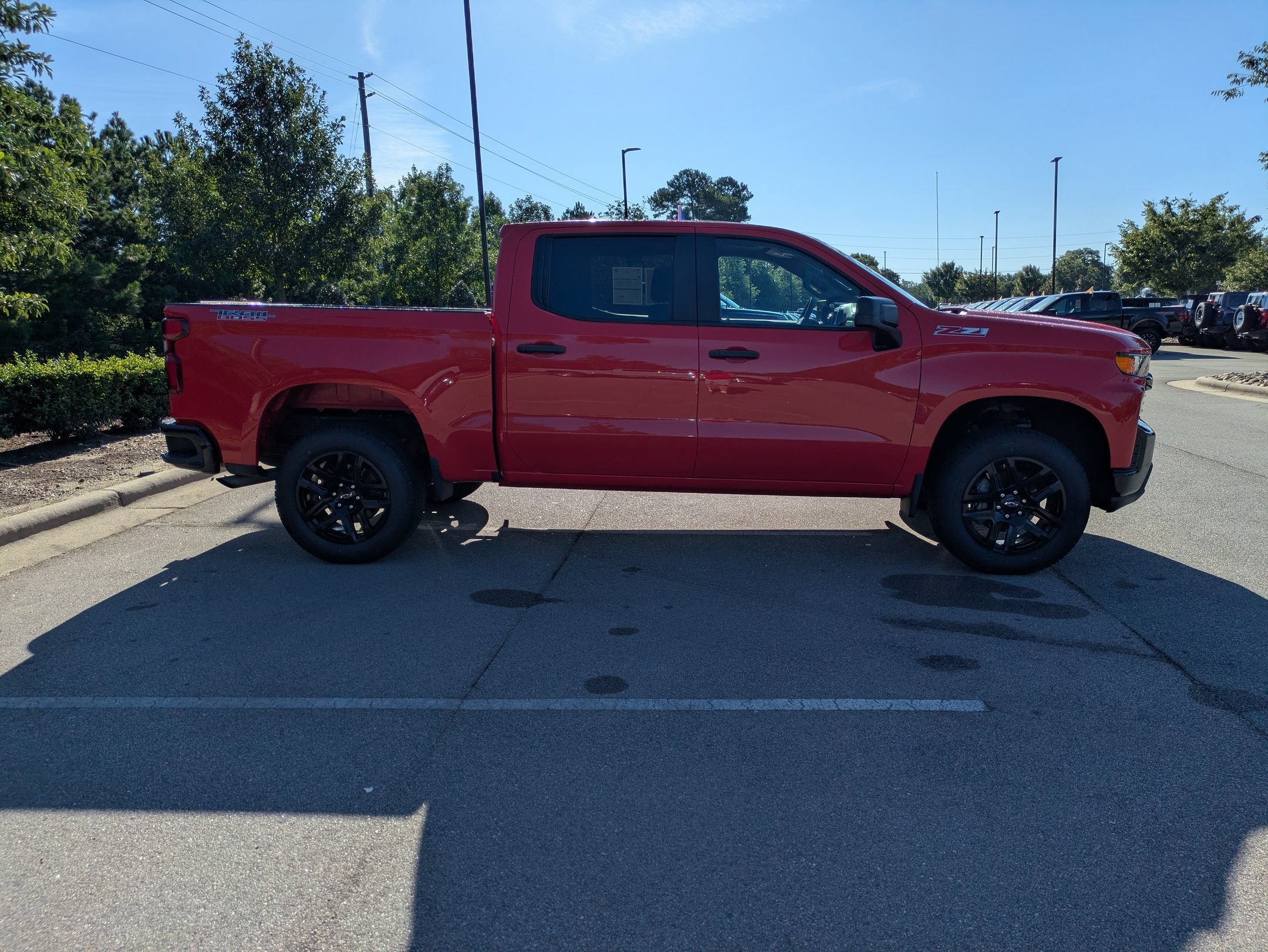 Used 2022 Chevrolet Silverado 1500 Custom Trail Boss w/ Safety Confidence Package AWD/4WD image 3