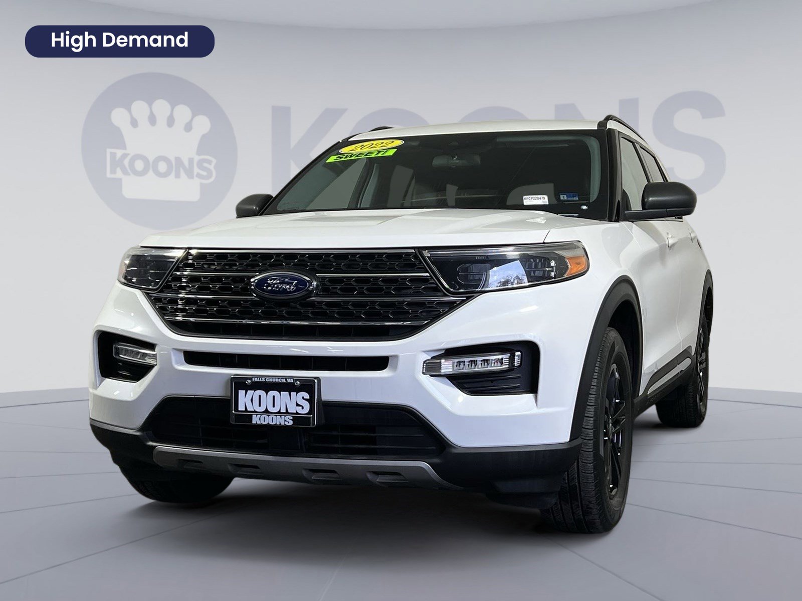 Certified 2022 Ford Explorer XLT w/ Equipment Group 202A