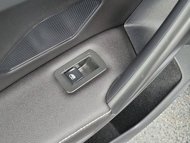 Used 2024 Volkswagen Tiguan S FWD image 13