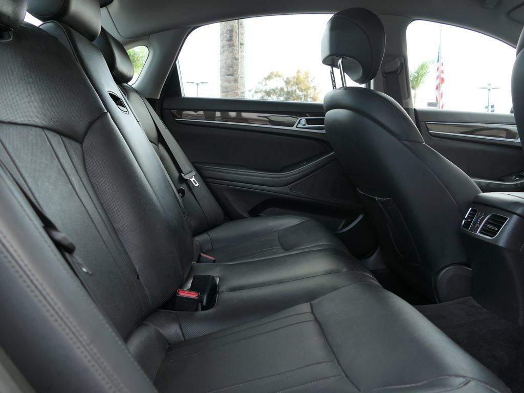 Used 2018 Genesis G80 3.8 RWD image 26