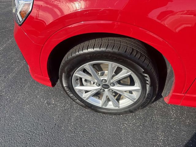 Used 2023 Audi Q3 2.0T Premium image 16