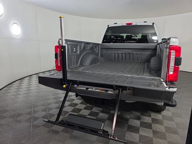 Certified 2025 Ford F350 Lariat w/ Black Appearance Package image 11